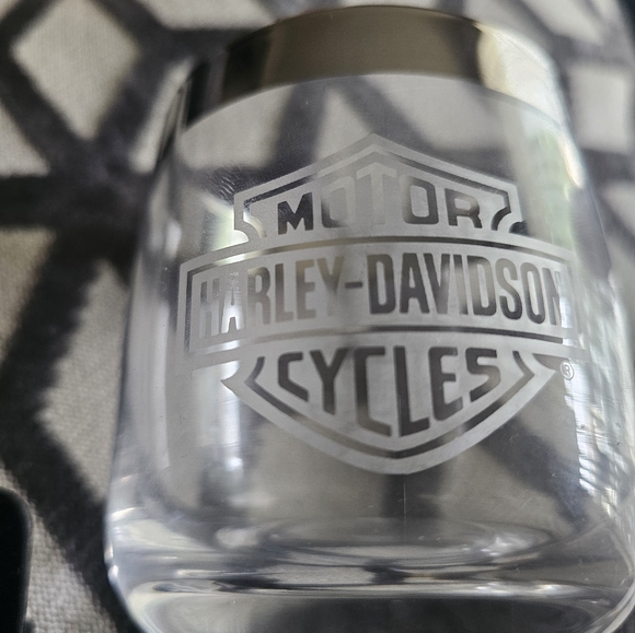Harley Davidson Glass Set - Picture 4 of 6